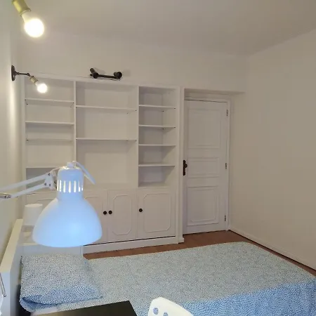 Azurem Rooms شقة *